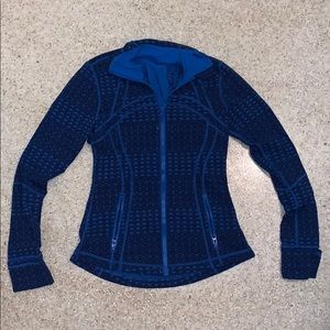LULULEMON blue patterned work out zip up jacket